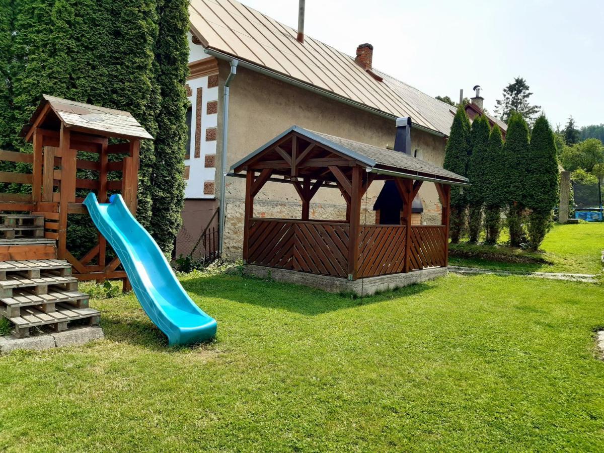 Vilka Cibulka A Chata Cesnacik Izipovce Ngoại thất bức ảnh